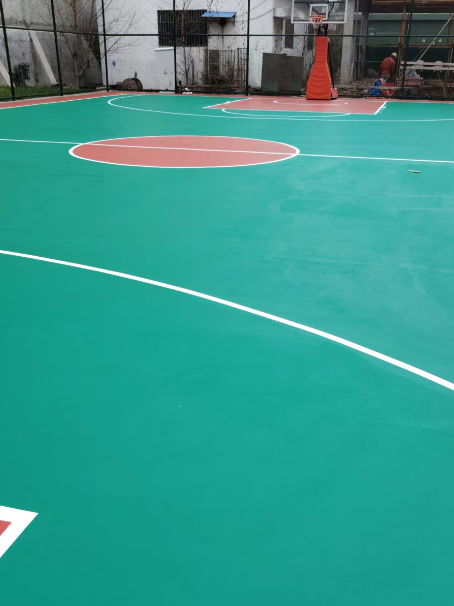 合水 球场长期使用易出现地面开裂